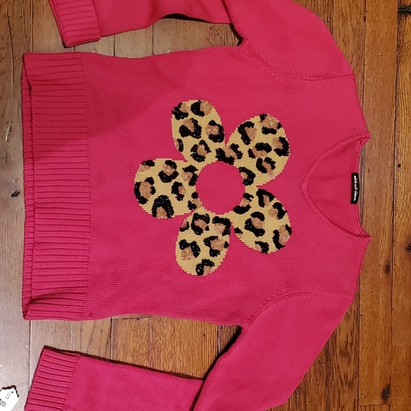 A cute retro sweater. - Picture 1 of 3